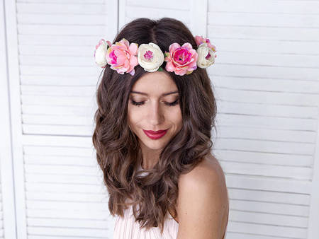 Head wreath, pink-white