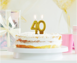 Kerze am 40. Geburtstagskuchen, Nummer "40"
