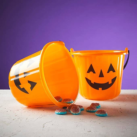 Pumpkin bucket for halloween sweets